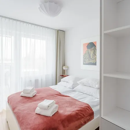Apartment Pearl Surfingbird *